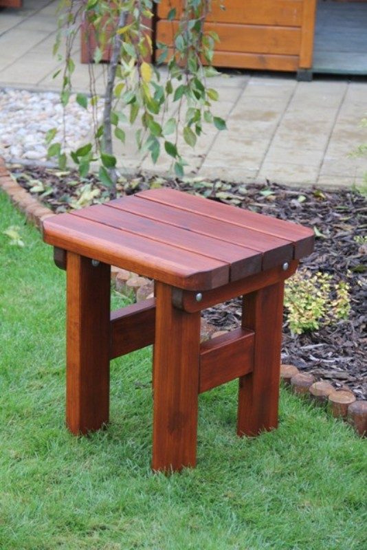 Záhradná borovicová mini stolička Rovná