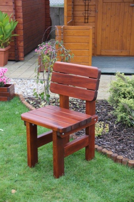 Záhradná borovicová stolička Rovná