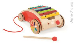 Janod Detský drevený vozík s xylofónom Red Tatoo na ťahanie Montessori hračky