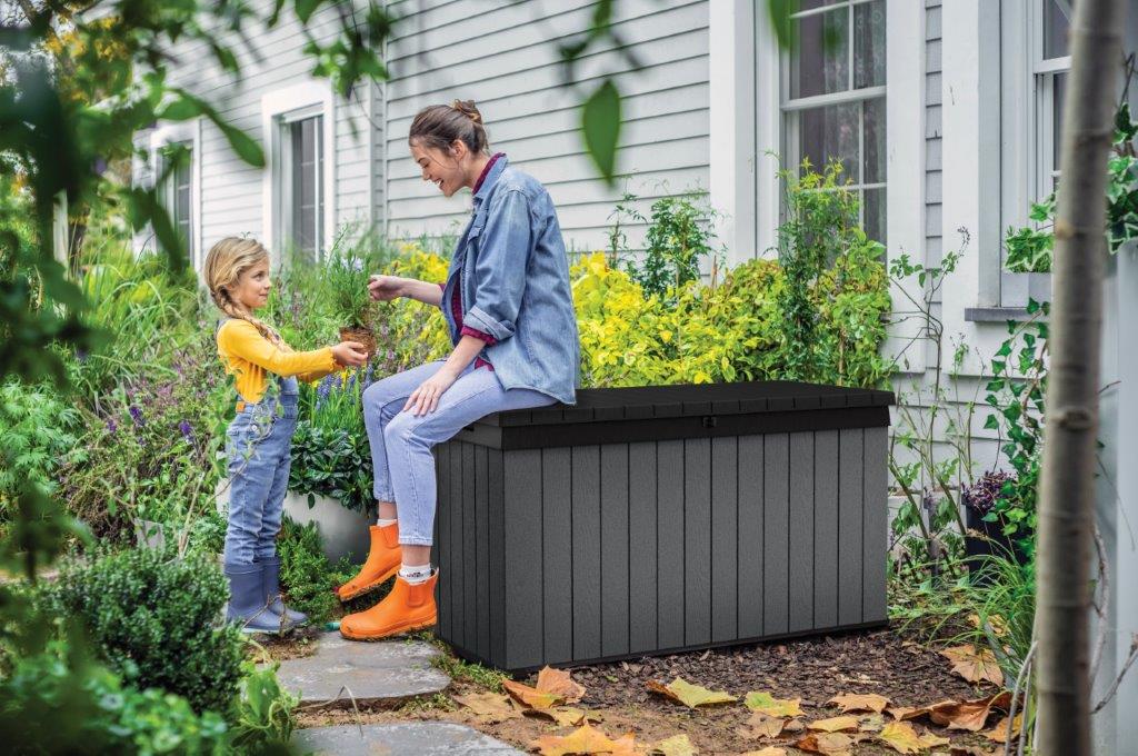 Záhradný box Keter Darwin 570L šedý 5 Záhradný box Keter Darwin 570L šedý 5